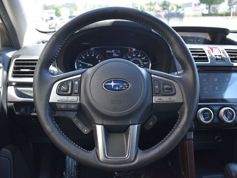 Used 2018 Subaru Forester 2.5i Touring w/ Popular Package #2 AWD/4WD image 9