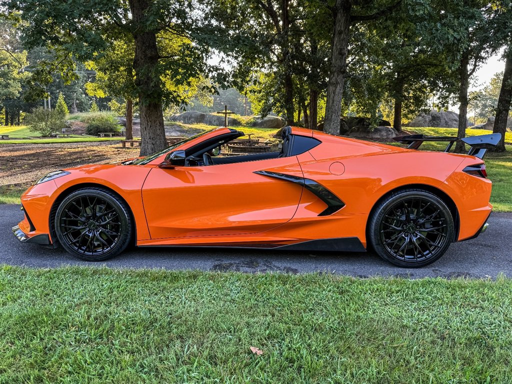 Used 2023 Chevrolet Corvette Stingray Coupe w/ 1LT RWD image 23