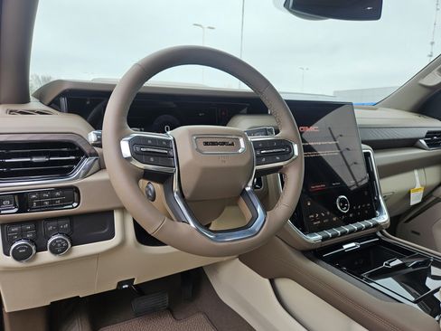 New 2026 GMC Yukon Denali w/ Sun & Power Step Package image 14