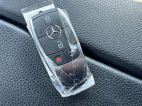 Used 2022 Mercedes-Benz GLE 350 w/ Premium Package image 28