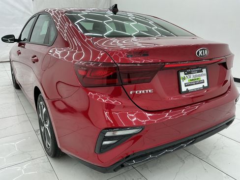 Used 2020 Kia Forte LXS FWD image 9