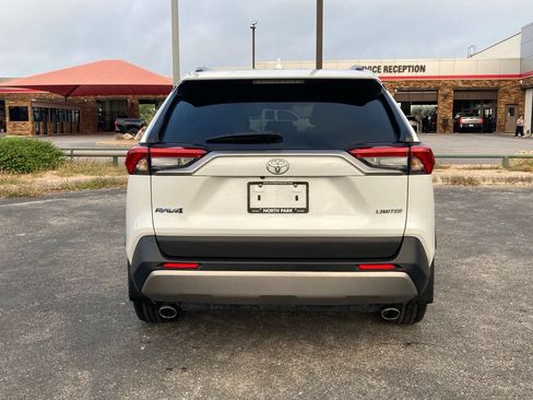 Used 2025 Toyota RAV4 Limited FWD image 6