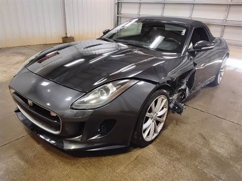 Used 2014 Jaguar F-TYPE S image 4