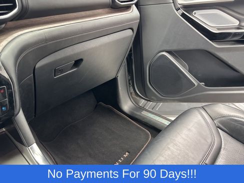 Used 2023 Ford Explorer Platinum w/ Technology Package AWD/4WD image 14