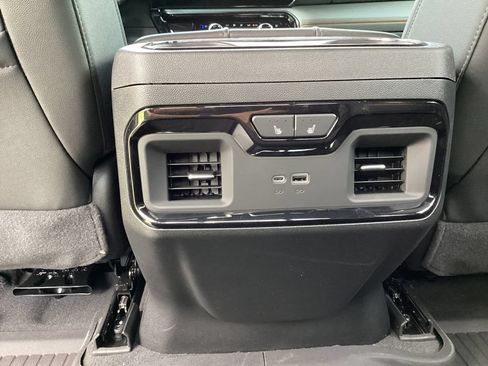 New 2026 GMC Sierra 2500 AT4 w/ AT4 Premium Plus Package AWD/4WD image 20