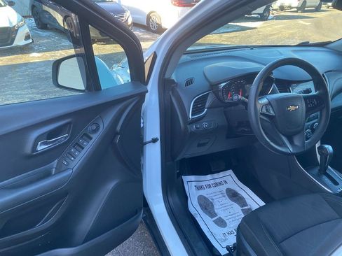 Used 2019 Chevrolet Trax LT w/ LPO, Protection Package image 10