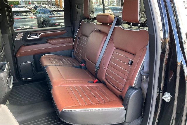 Used 2024 GMC Sierra 3500 Denali Ultimate AWD/4WD image 25