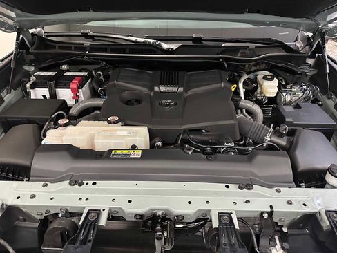 Used 2024 Toyota Tundra Limited image 9