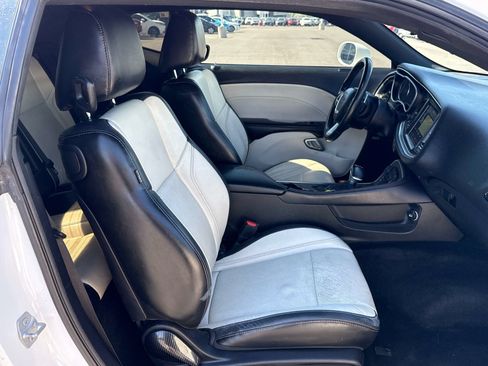 Used 2018 Dodge Challenger GT w/ Driver Convenience Group AWD/4WD image 15