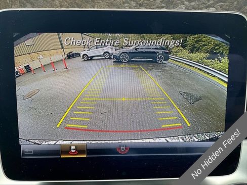 Used 2020 Mercedes-Benz GLA 250 4MATIC w/ Premium Package image 17
