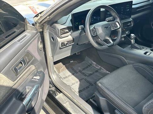 Used 2024 Ford Mustang Coupe RWD image 9