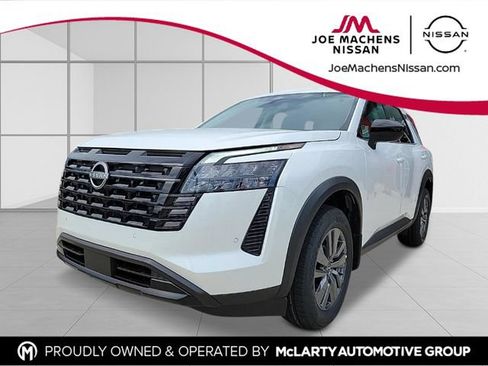 New 2026 Nissan Pathfinder SV w/ SV Premium Package AWD/4WD image 1