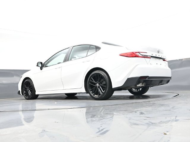 Used 2025 Toyota Camry SE FWD image 34