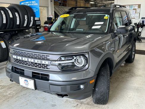 Used 2023 Ford Bronco Sport Badlands w/ Premium Package image 3