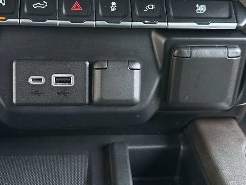 Used 2019 Chevrolet Silverado 1500 LTZ w/ LTZ Texas Edition AWD/4WD image 25