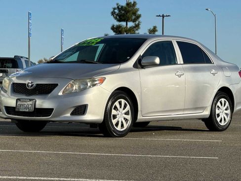 Used 2010 Toyota Corolla image 8