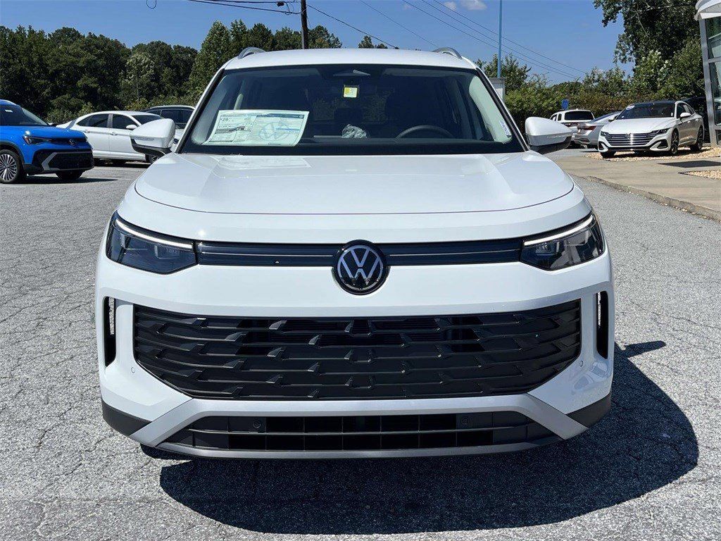 Certified 2025 Volkswagen Tiguan S FWD image 10