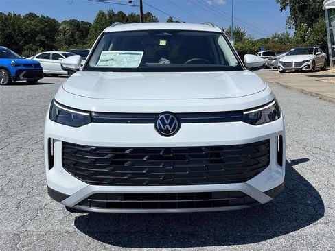 Used 2025 Volkswagen Tiguan S FWD image 10