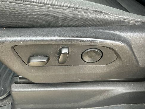 Used 2024 Chevrolet Silverado 2500 Custom w/ Custom Value Package AWD/4WD image 5