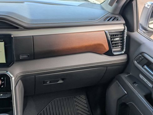 Used 2024 GMC Sierra 1500 Denali image 18