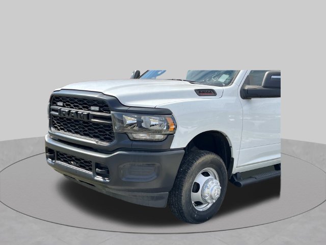New 2024 RAM 3500 Tradesman AWD/4WD image 12