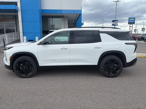 Used 2026 Chevrolet Traverse LT image 7