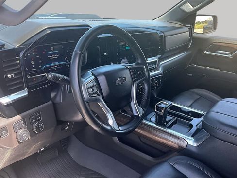 Certified 2025 Chevrolet Silverado 1500 LT Trail Boss w/ LT Trail Boss Premium Package AWD/4WD image 18