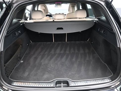 Used 2024 Mercedes-Benz GLC 300 image 12