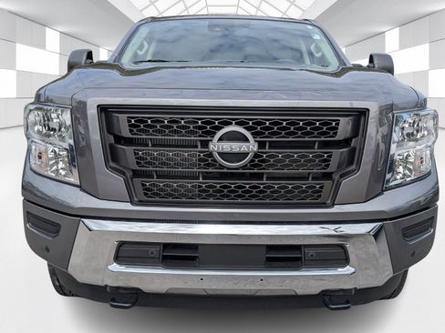 Certified 2024 Nissan Titan SV w/ SV Convenience Package image 2