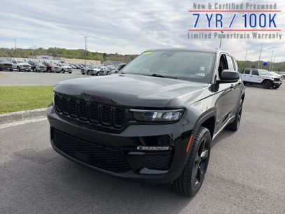 Used 2023 Jeep Grand Cherokee Limited w/ Black Appearance Package