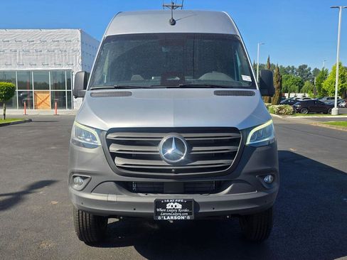 New 2026 Mercedes-Benz Sprinter 2500 image 9