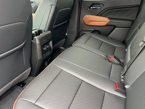 New 2026 GMC Canyon AT4 w/ Technology Plus Package AWD/4WD image 9