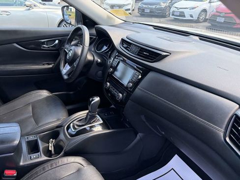 Used 2020 Nissan Rogue SL AWD/4WD image 30