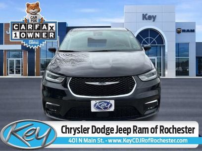 Used 2024 Chrysler Pacifica Limited