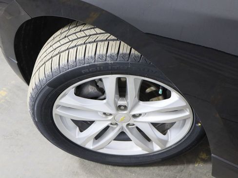 Used 2020 Chevrolet Equinox Premier image 44