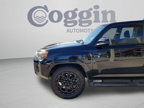 Used 2015 Toyota 4Runner SR5 RWD image 33