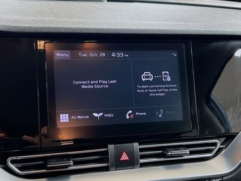 Certified 2022 Kia Niro EX image 14