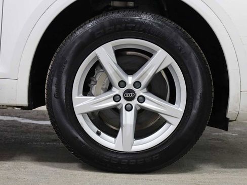 Used 2023 Audi Q5 2.0T Premium w/ Convenience Package image 12