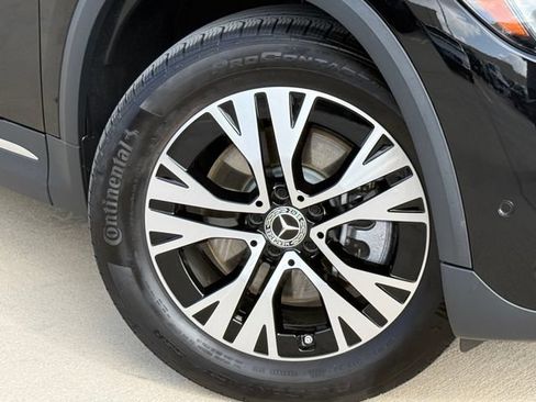 Used 2025 Mercedes-Benz GLA 250 image 2