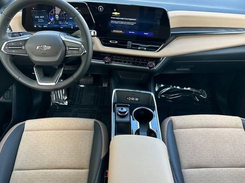 New 2026 Chevrolet Equinox ACTIV w/ Convenience Package III AWD/4WD image 18