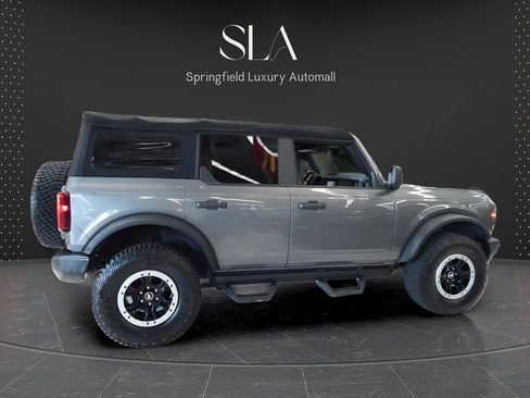 Used 2022 Ford Bronco Big Bend w/ Sasquatch Package image 3