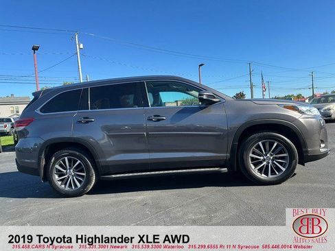 Used 2019 Toyota Highlander XLE AWD/4WD image 13