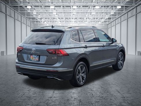 Used 2018 Volkswagen Tiguan SEL AWD/4WD image 5