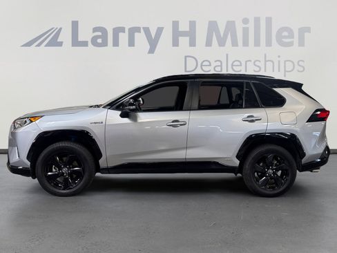 Used 2019 Toyota RAV4 XSE w/ XSE Weather Package AWD/4WD image 2