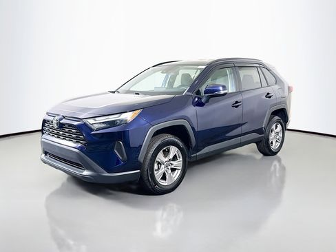 Used 2022 Toyota RAV4 XLE image 4