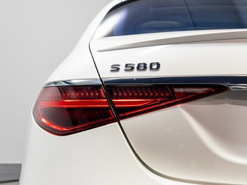 Used 2023 Mercedes-Benz S 580 4MATIC Sedan image 51