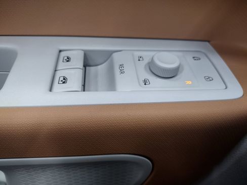 New 2025 Volkswagen ID. Buzz 1st Edition image 23