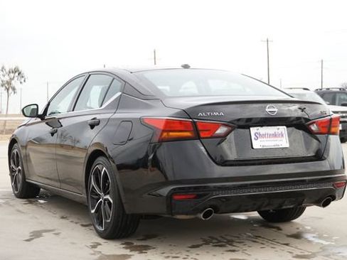 Used 2024 Nissan Altima 2.5 SR FWD image 7