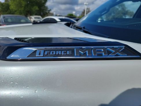 Used 2023 Toyota Tundra Platinum w/ Advanced Package image 9