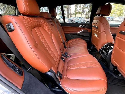 Certified 2025 BMW X7 M60i image 19
